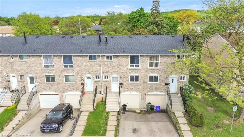 Hamilton, ON L8K 6L4,120 Quigley Road #32