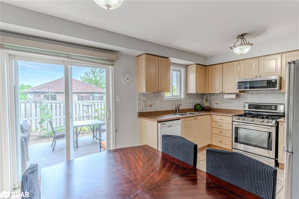Barrie, ON L4N 0R5,19 Coleman Drive