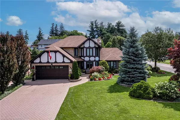 189 Charterhouse Crescent, Hamilton, ON L9G 4M5