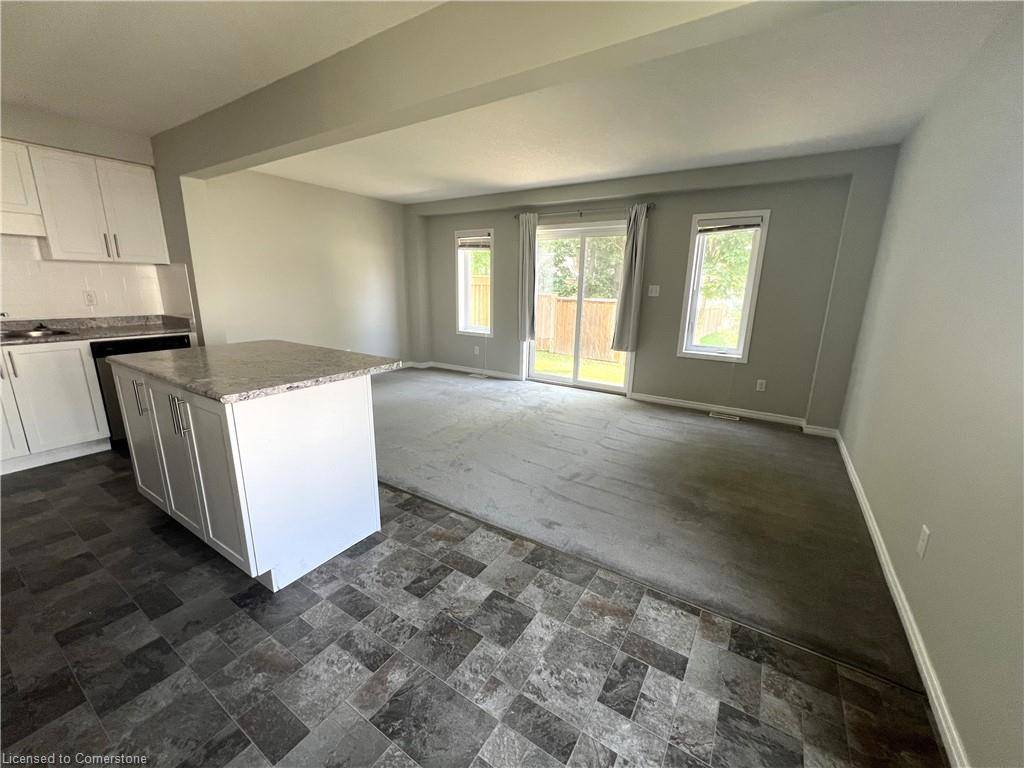 Kitchener, ON N2P 0H8,50 Pinnacle Drive #61