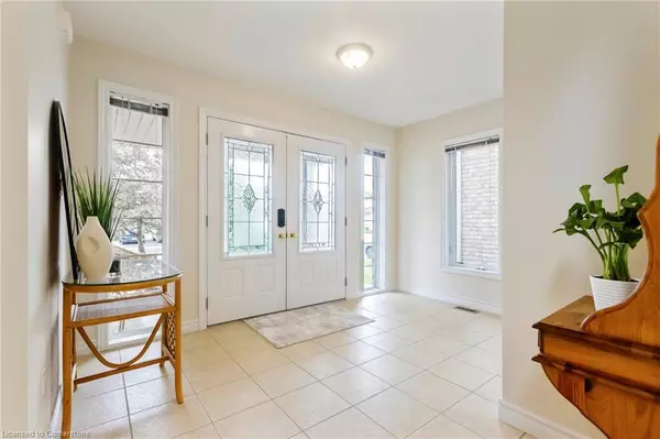 Guelph, ON N1E 0C8,33 Davis Street