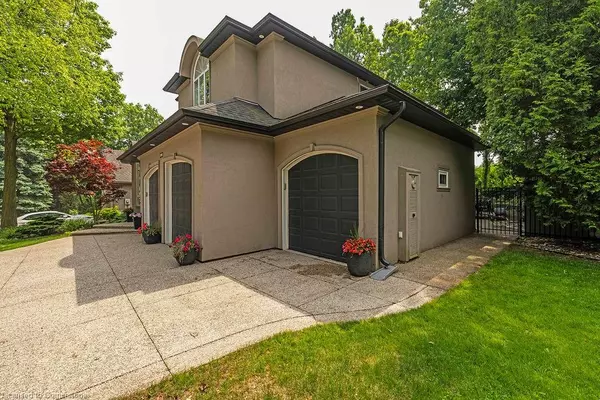 Burlington, ON L7P 4W4,1091 Forestvale Drive