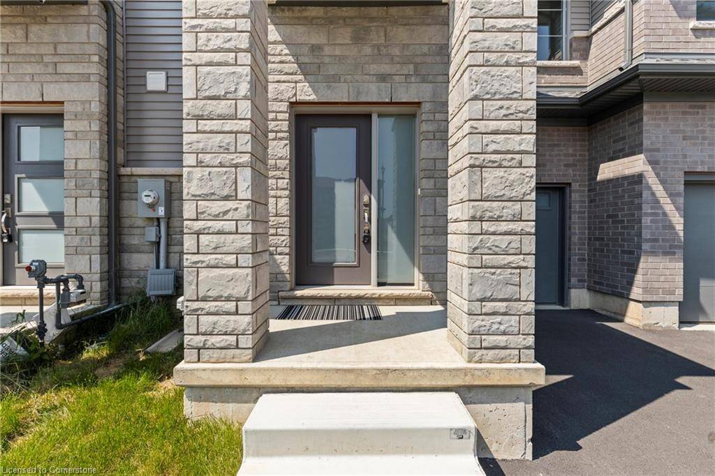 Fonthill, ON L0S 1E1,103 Acacia Road