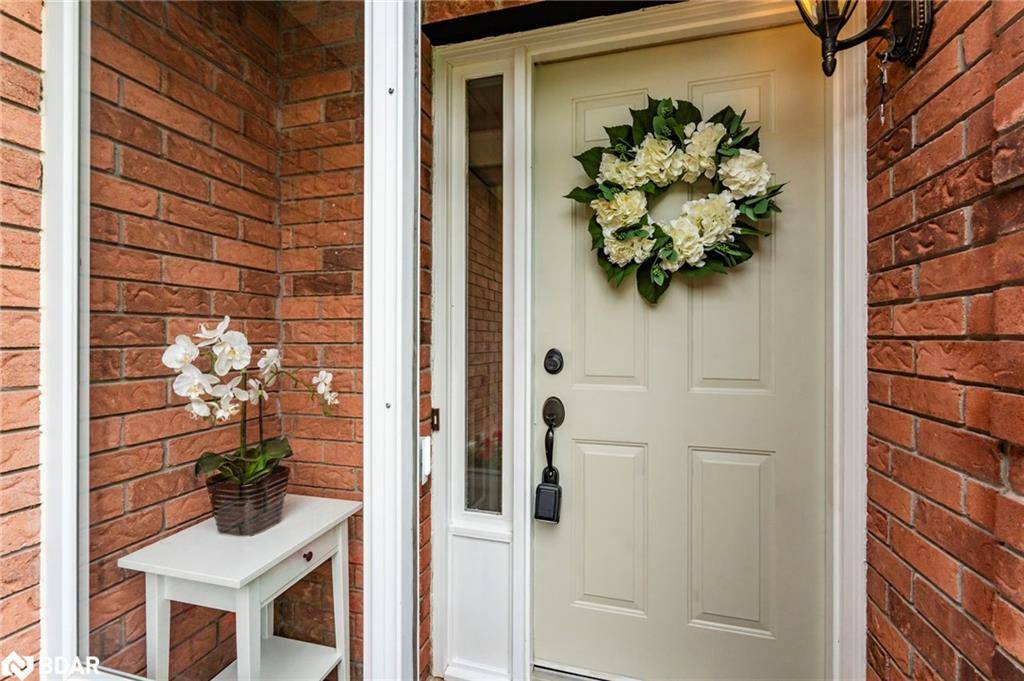 Barrie, ON L4N 6C9,26 Kenny Crescent