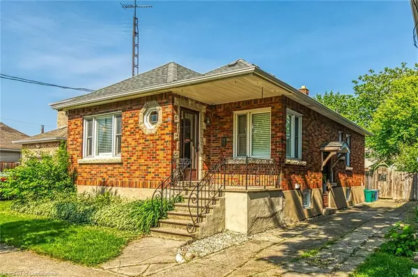 70 Concord Avenue Avenue, St. Catharines, ON L2M 5N8