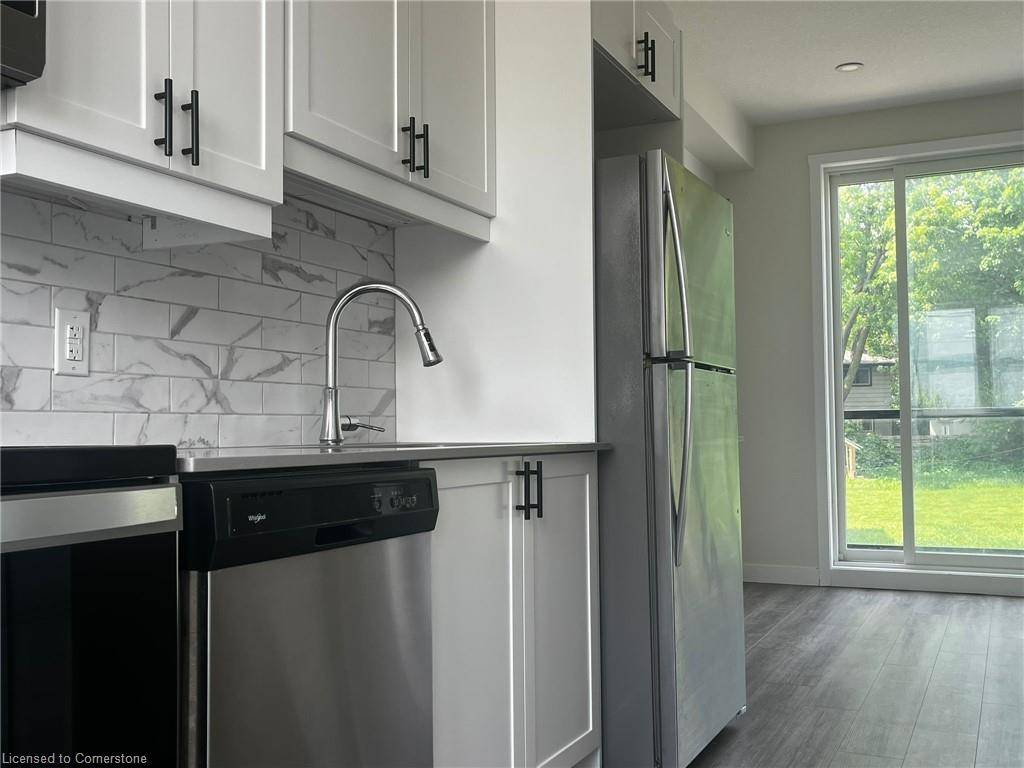 650 Victoria Street N #B, Kitchener, ON N2H 5G1