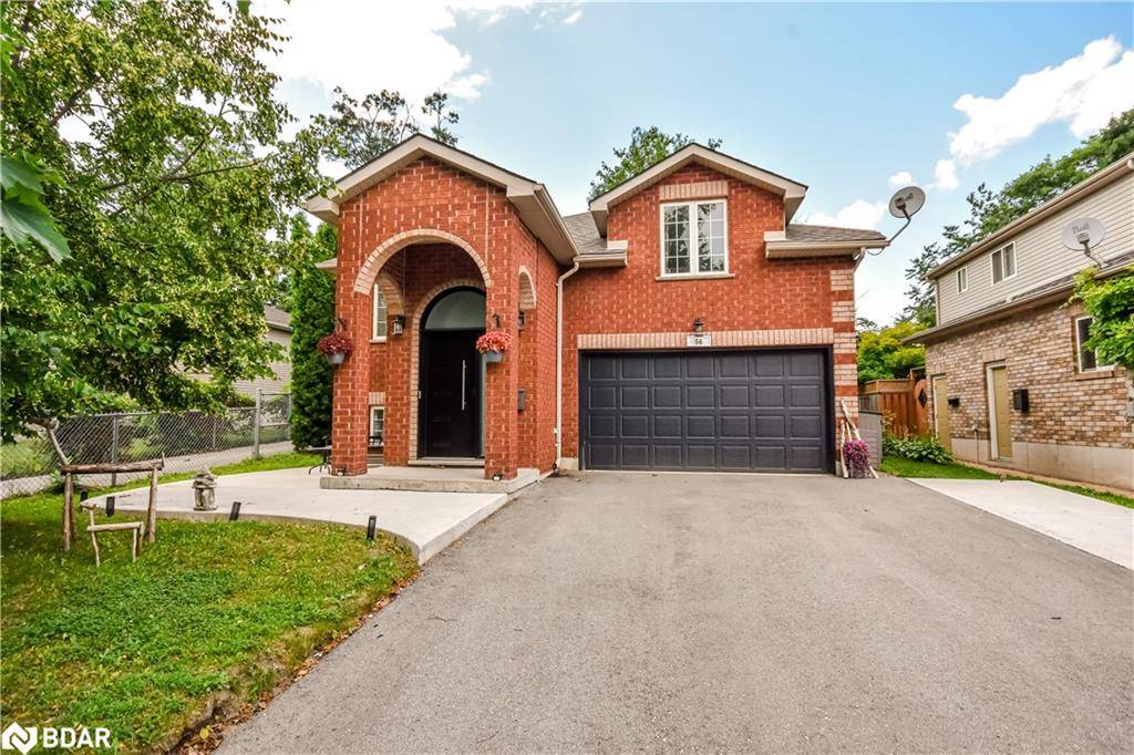 Barrie, ON L4M 6Y4,56 Monique Crescent