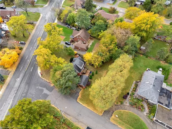Stoney Creek, ON L8G 1L2,121 King Street E