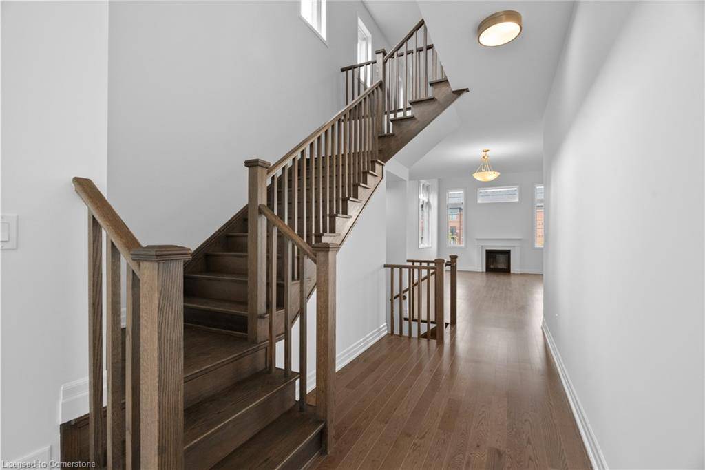 Oakville, ON L6H 7X1,3142 Duggan Trail