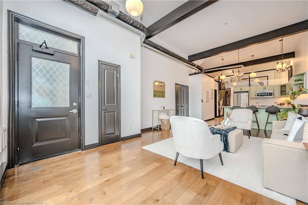 Guelph, ON N1H 0A4,76B Cardigan Street