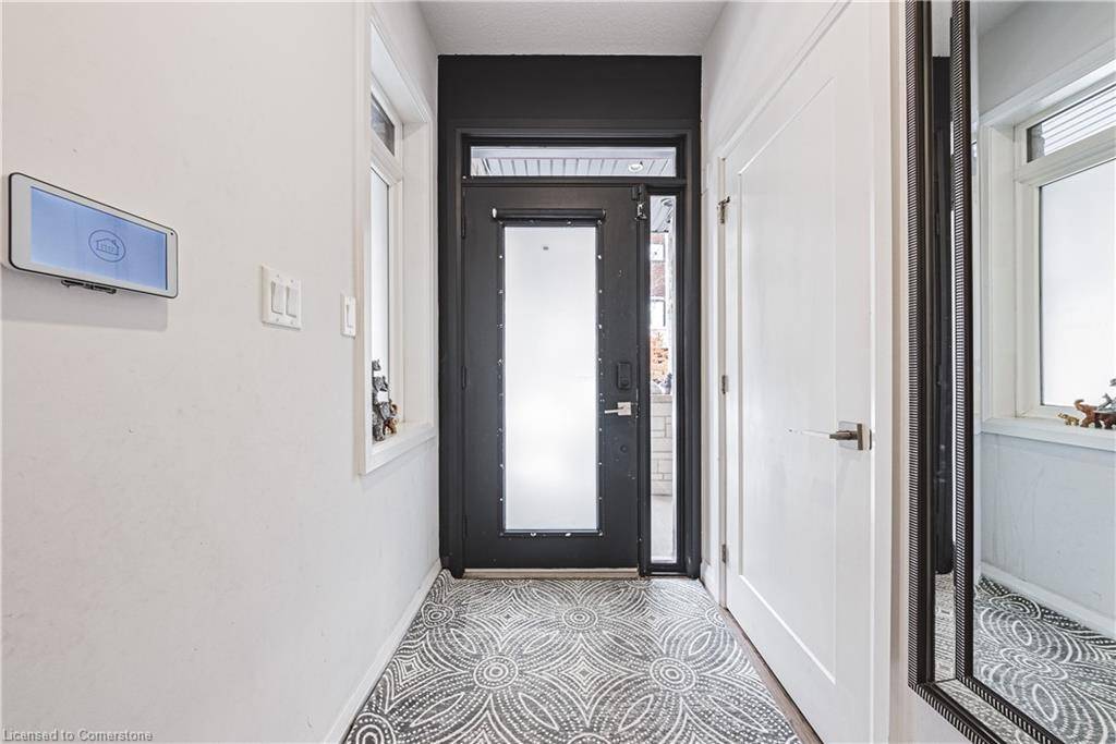 Stoney Creek, ON L8J 0K9,35 Midhurst Heights #26