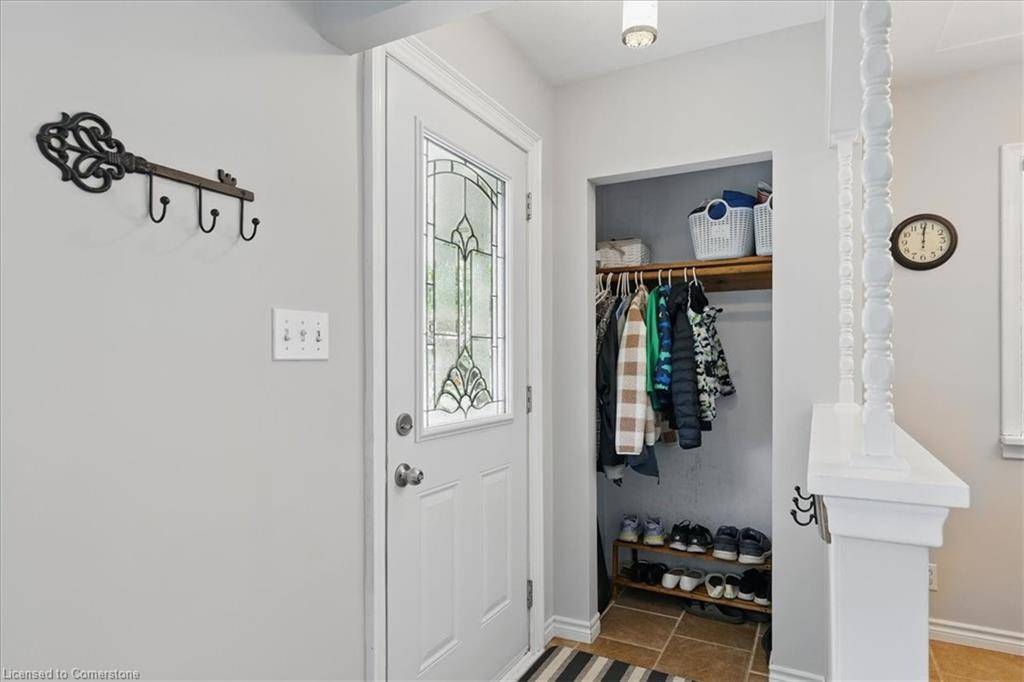 Kitchener, ON N2C 1Y7,48 Broadmoor Avenue
