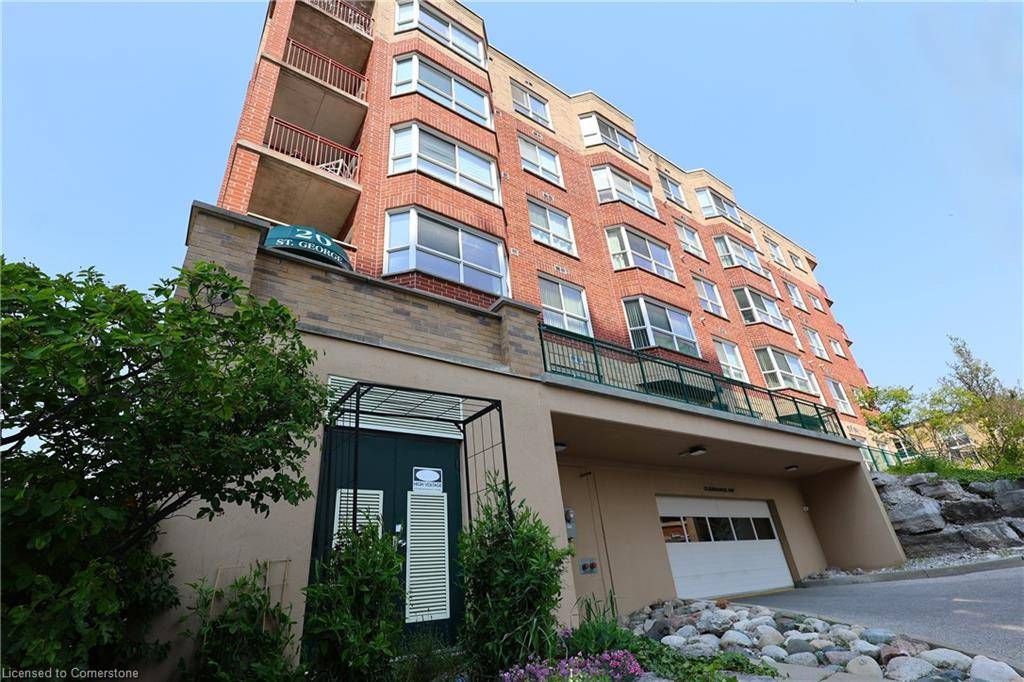 Kitchener, ON N2G 2S7,20 St George Street #211