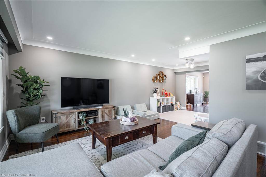 Stoney Creek, ON L8G 3H2,12 Southmeadow Court