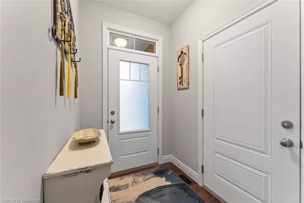 Port Dover, ON N0A 1N0,418 Nelson Street #13