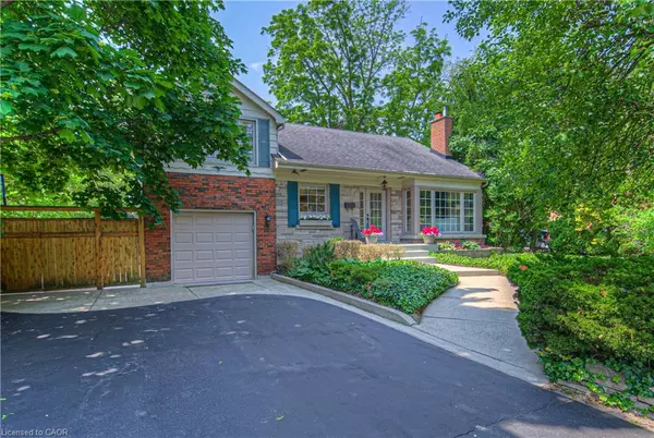 976 Filmandale Road, Burlington, ON L7T 2Z4