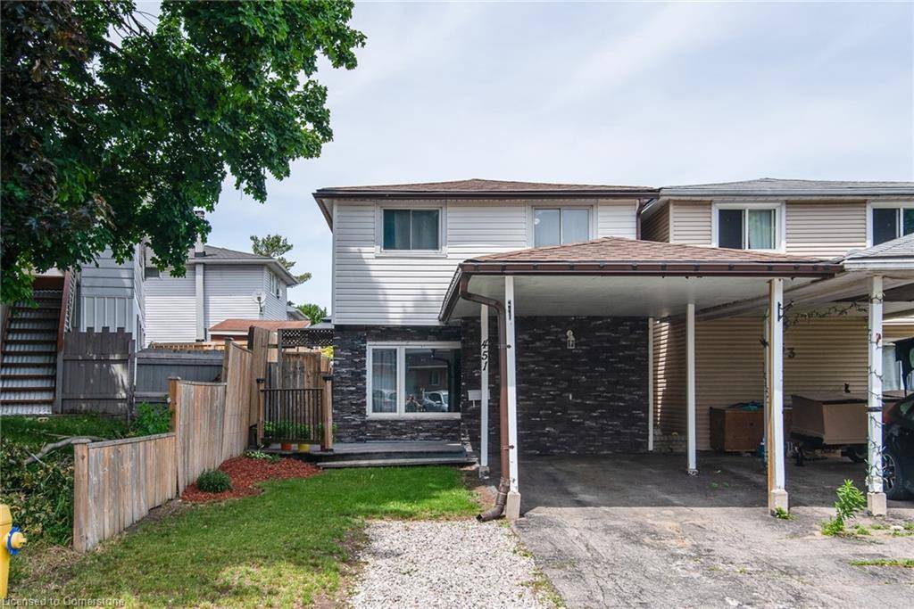 Cambridge, ON N3H 4X4,451 Pinetree Crescent