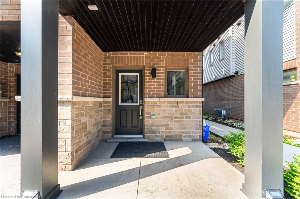 Hamilton, ON L8H 6P2,575 Woodward Avenue #67