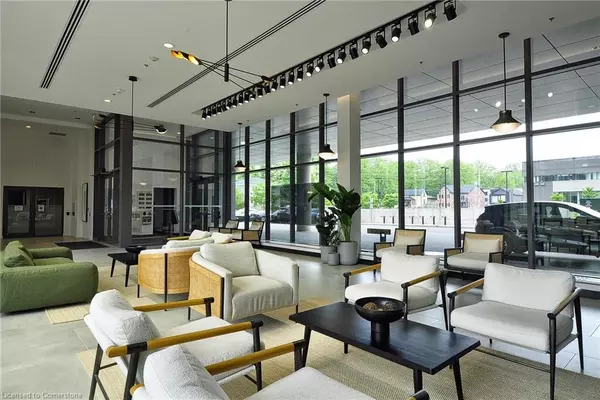 Cambridge, ON N1S 0C3,15 Glebe Street #1213