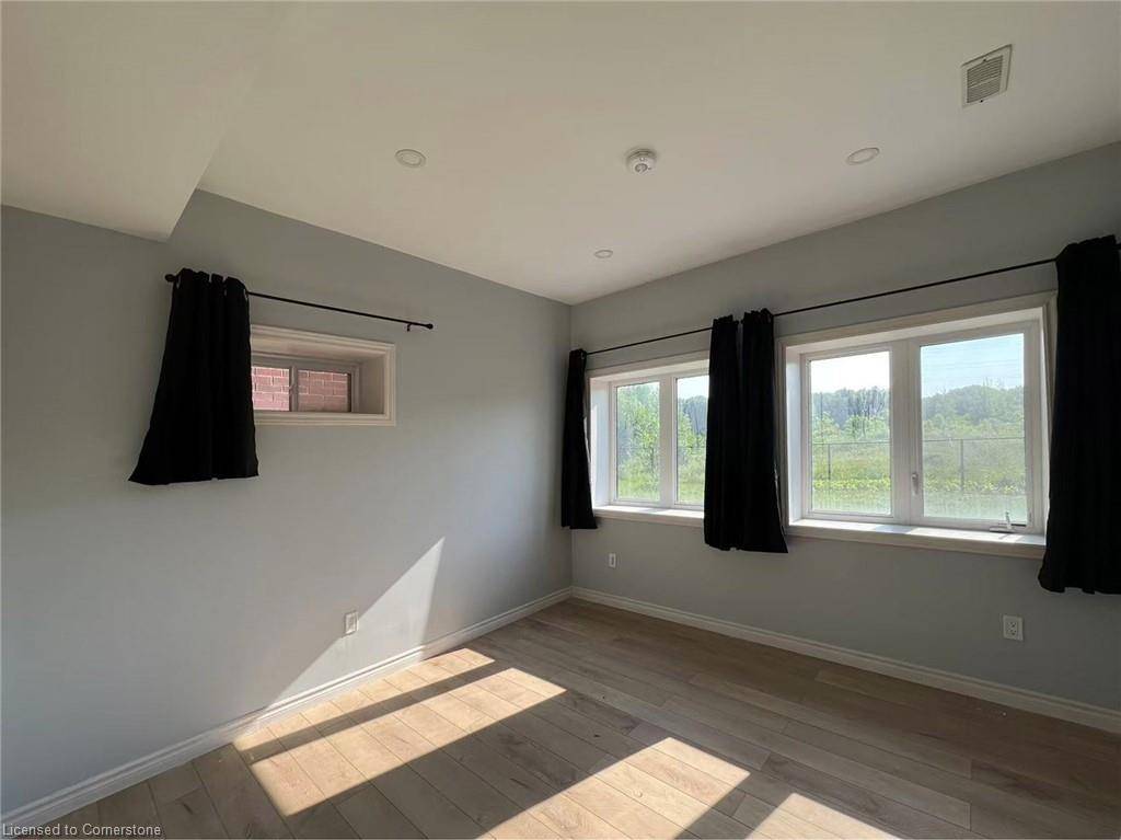 Ancaster, ON L9G 3K9,75 Robarts Drive #Lower