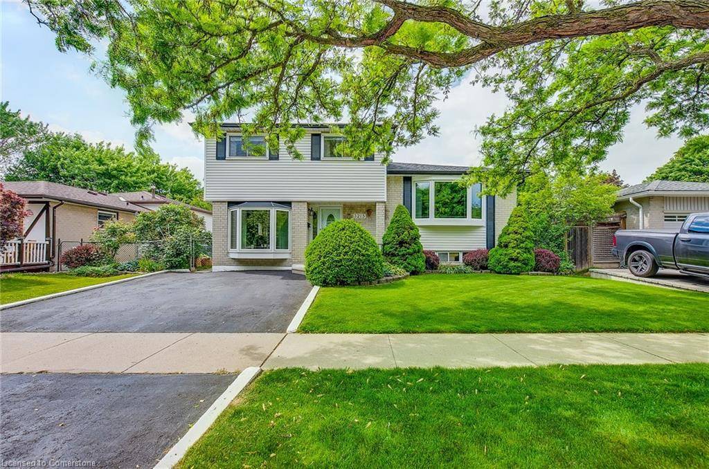 3215 Heathfield Drive, Burlington, ON L7M 1E2