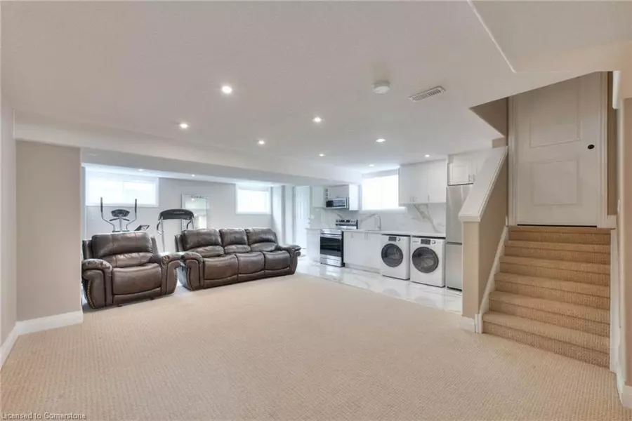 556 Netherwood Crescent #LOWER, Kitchener, ON N2P 2W1
