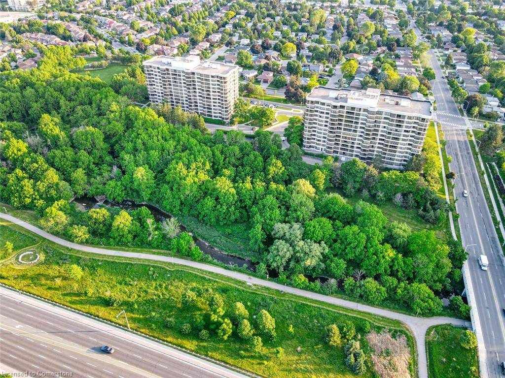 Peel, ON L6Y 3V2,320 Mill Street S #606