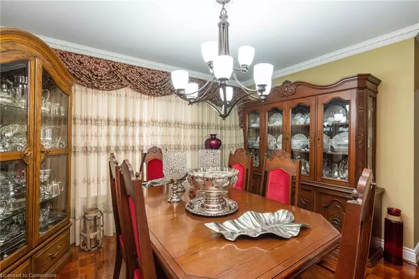 Mississauga, ON L5C 3G9,2545 Pollard Drive
