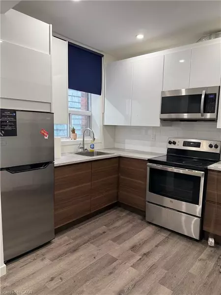 590 Main Street E #1A, Hamilton, ON L8M 1J6