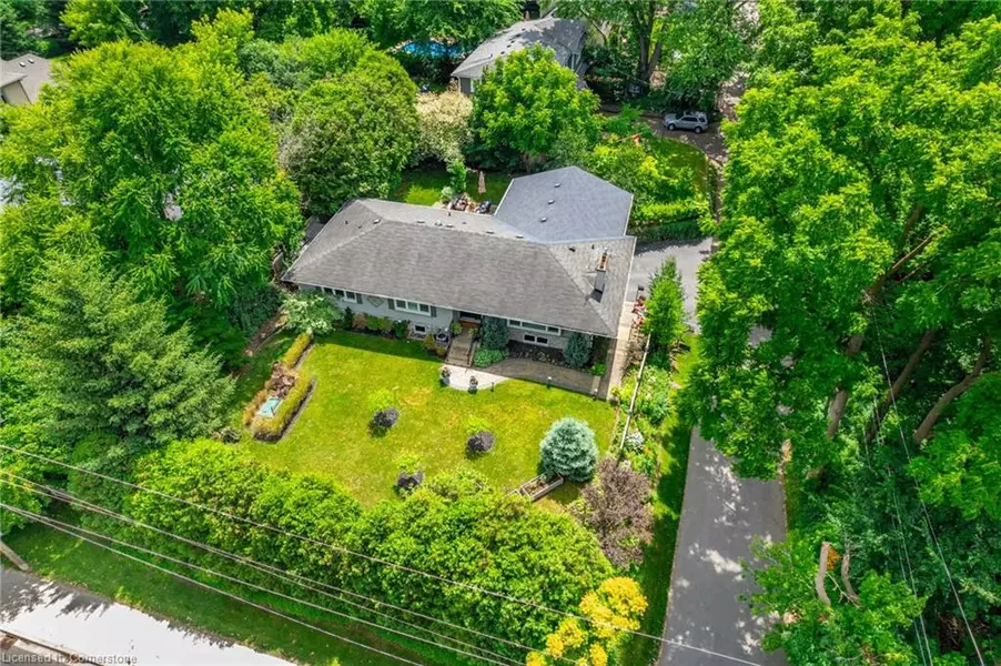 4306 Lakeshore Road, Burlington, ON L7L 1A8