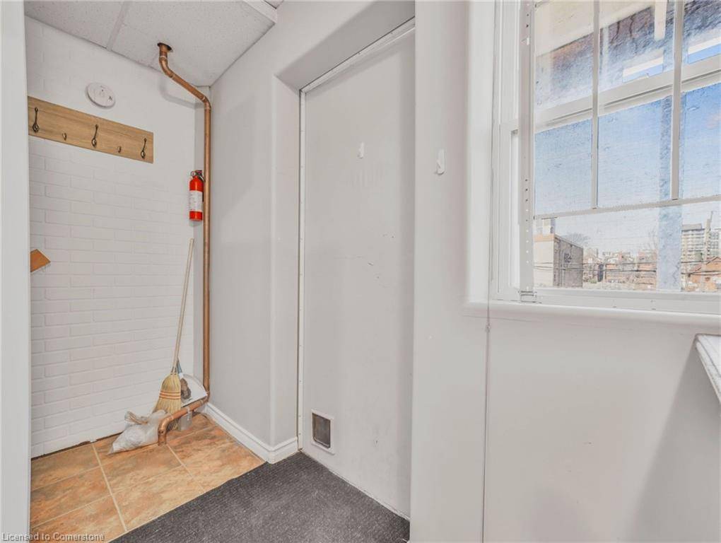 Hamilton, ON L8L 5E1,14 Victoria Avenue N