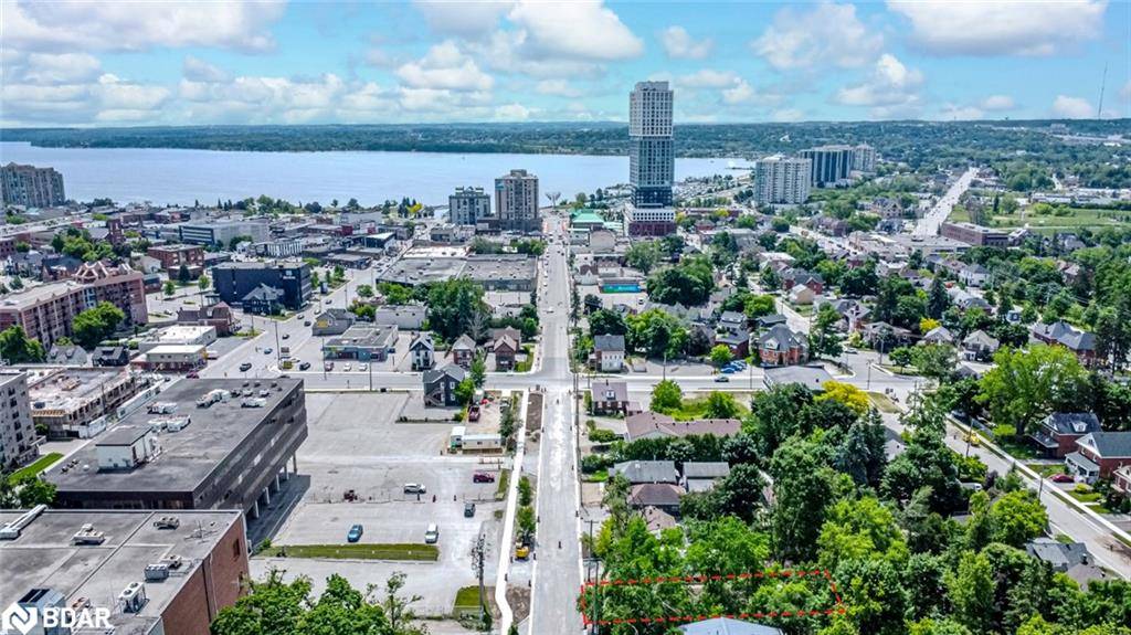 Barrie, ON L4N 1S4,114 Maple Avenue