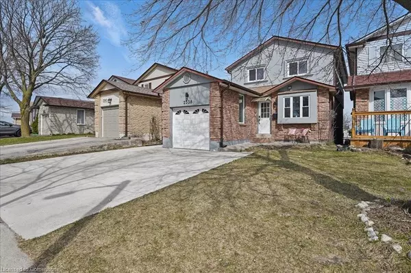 Burlington, ON L7P 4H4,2338 Malcolm Crescent