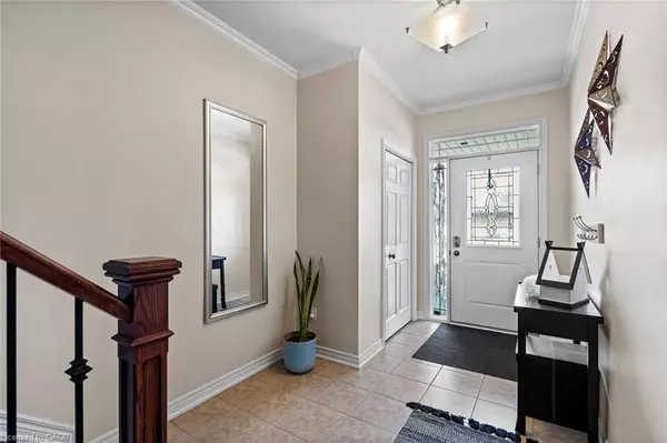 Fonthill, ON L0S 1E4,66 Tanner Drive