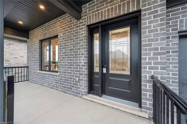 Elmira, ON N3B 0E6,102 South Parkwood Boulevard