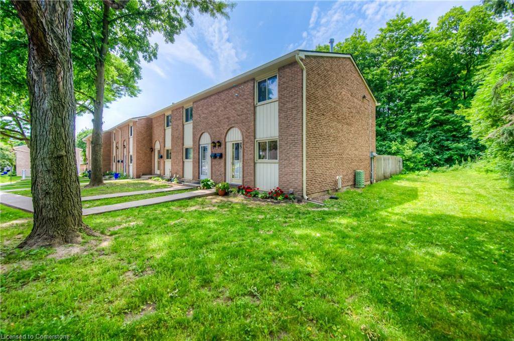 Kitchener, ON N2P 1K3,165 Green Valley Drive #80