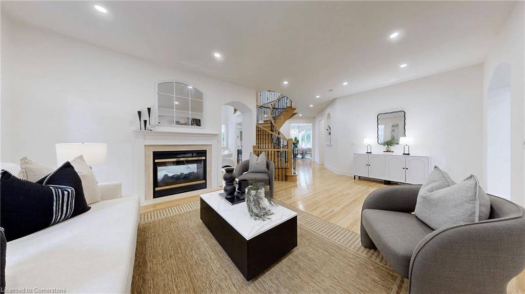 Oakville, ON L6H 7V4,2238 Lyndhurst Drive