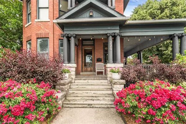 225 Broad Street E, Dunnville, ON N1A 1G1