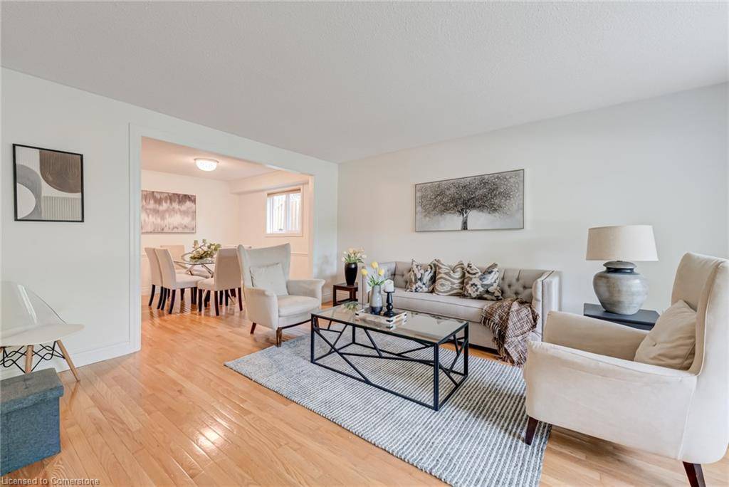 Mississauga, ON L5C 2R8,1481 Otis Avenue
