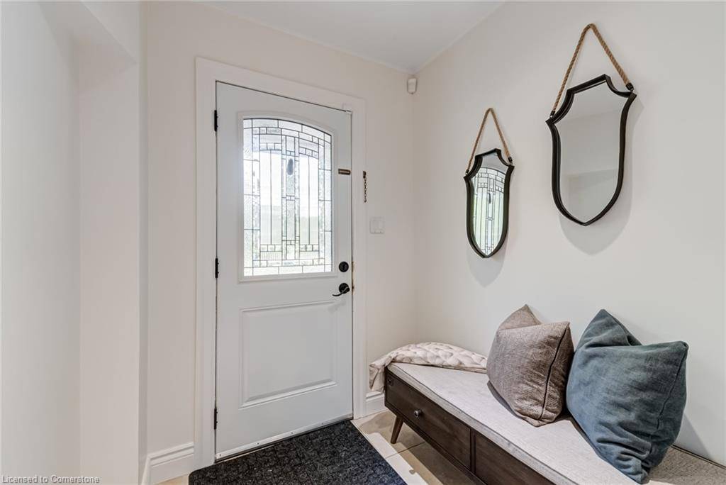 Mississauga, ON L5C 2R8,1481 Otis Avenue