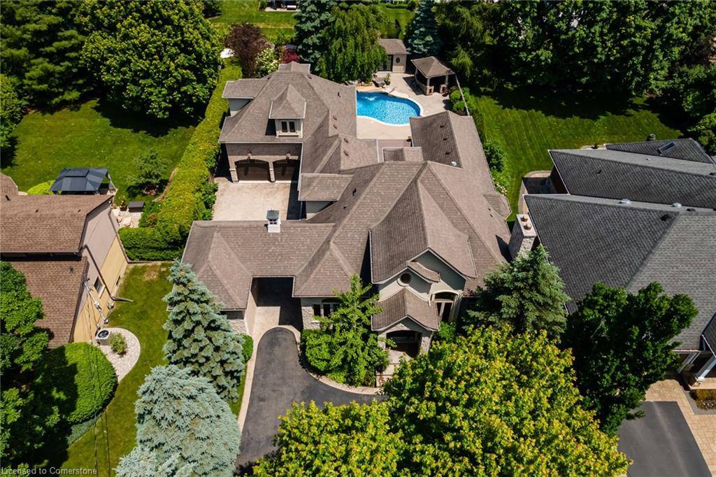 115 Rosemary Lane, Ancaster, ON L9G 2K4