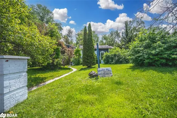 Wasaga Beach, ON L9Z 1W7,3071 Mosley Street