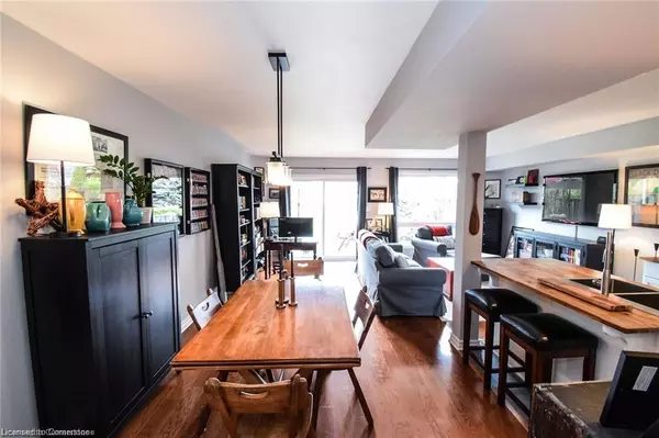 Dunnville, ON N1A 1J5,525 Queen Street