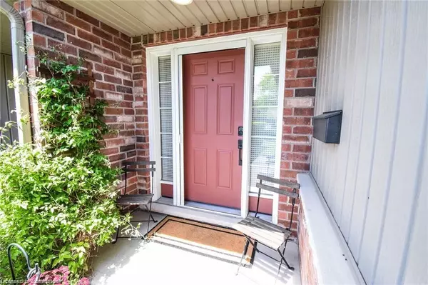 Dunnville, ON N1A 1J5,525 Queen Street