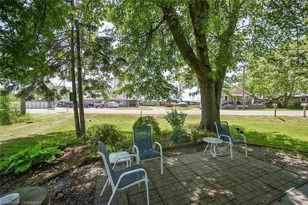 Selkirk, ON N0A 1P0,1041 Lakeshore Road