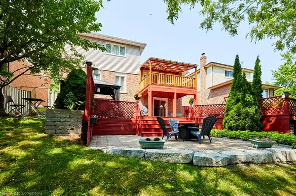 14 Mansfield Crescent, Whitby, ON L1N 6T4
