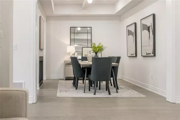 Oakville, ON L6H 0Y4,3429 Post Road