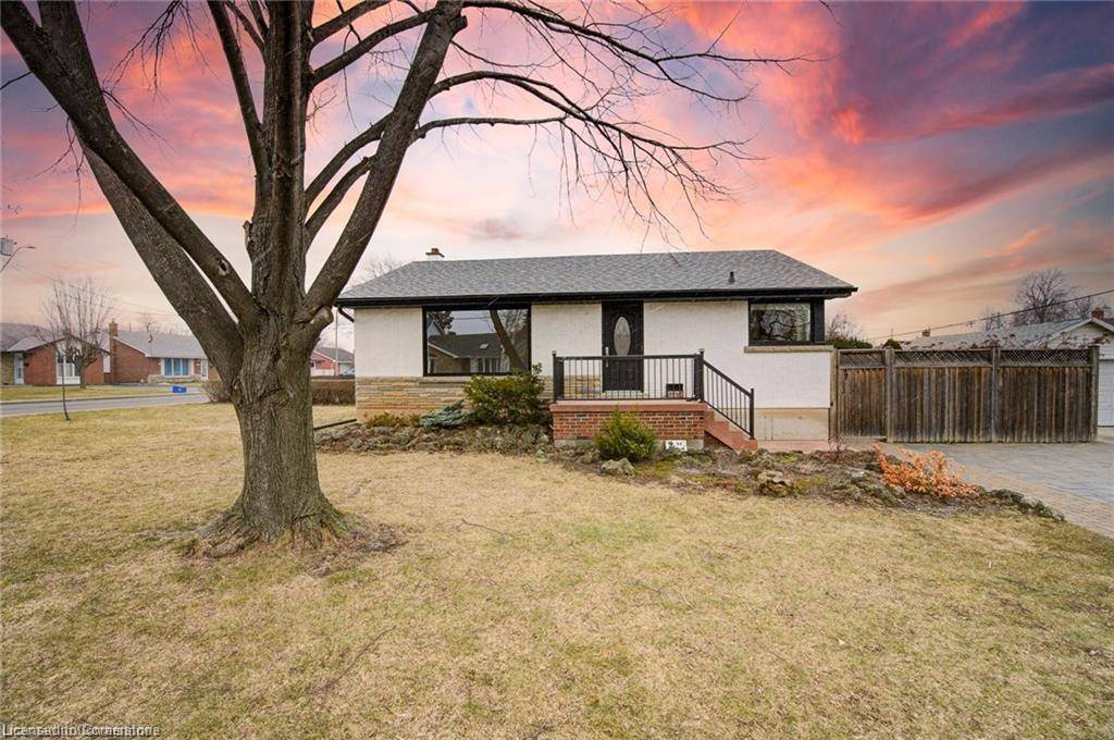 94 Gailmont Drive #Upper, Hamilton, ON L8K 4B6