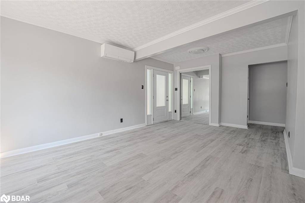 Barrie, ON L4N 2K3,76 John Street #3