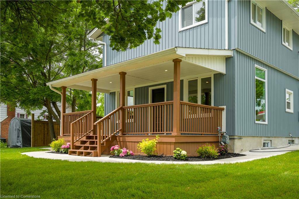 9 High Street, St. George, ON N0E 1N0